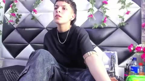 megan_thompsonn_ online show from 10.29.25