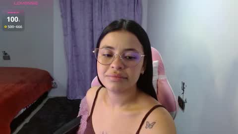 Snapshot of megan_ve chatting on 10.23.25 Carolina online show from 10.23.25