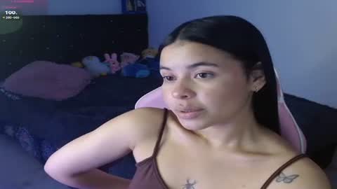 Snapshot of megan_ve chatting on 11.23.25 Carolina online show from 11.23.25