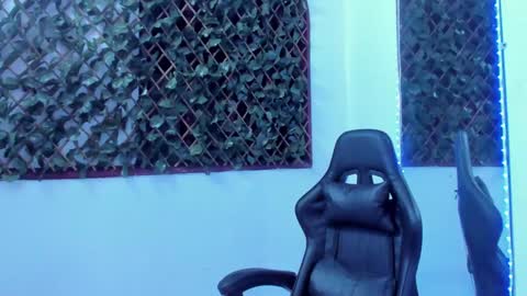 Snapshot of megan_whitte_01 chatting on 01.12.25 megan white 01  online show from 01.12.25