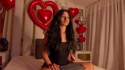 Snapshot of megan_whitte_01 chatting on 02.19.25 megan white 01  online show from 02.19.25