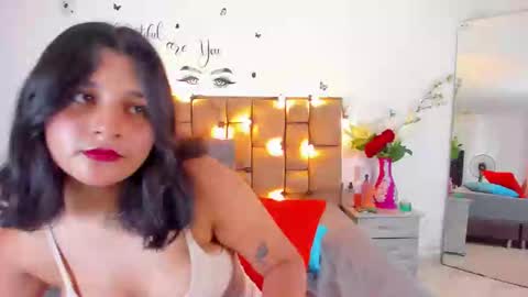 Snapshot of megan_whitte_01 chatting on 09.23.25 megan white 01  online show from 09.23.25