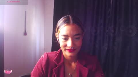 Snapshot of meganadriels96 chatting on 12.20.24 M E G A N online show from 12.20.24