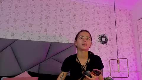 meganandtayler online show from 11.06.25