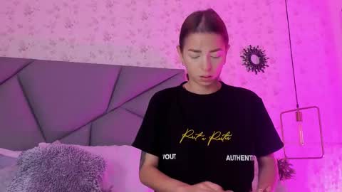 meganandtayler online show from 11.18.25