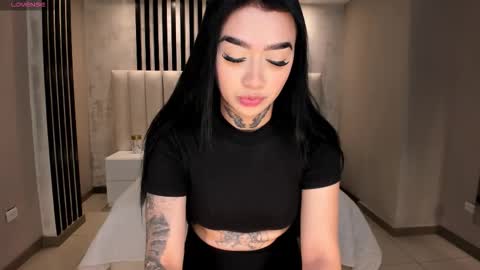 Megan Cross online show from 11.23.25