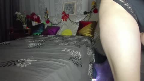 Snapshot of meganfox3325 chatting on 03.09.26 Nicki--------- Welcome to my Room online show from 03.09.26