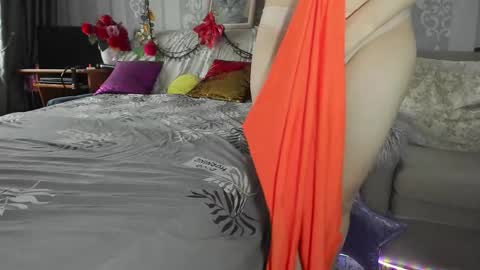 Snapshot of meganfox3325 chatting on 03.19.26 Nicki--------- Welcome to my Room online show from 03.19.26