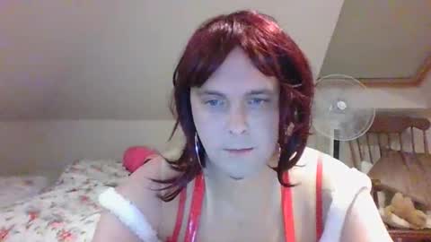 Snapshot of megankallan chatting on 12.16.25 megankallan online show from 12.16.25