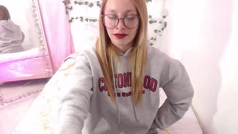 MEGAN online show from 10.11.25