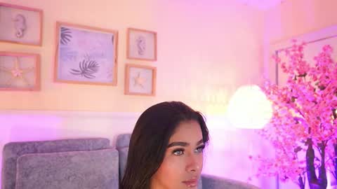 Megan Lowell online show from 01.31.26