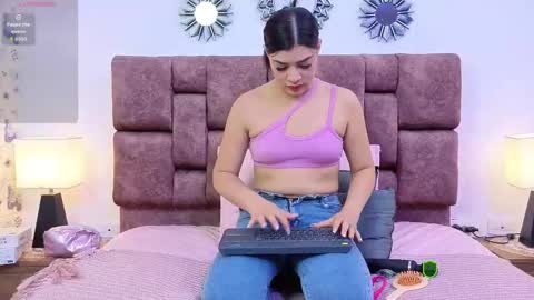 Snapshot of meganmistress_ chatting on 02.02.26 MeganM online show from 02.02.26