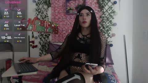 Snapshot of megannixx chatting on 12.25.24 megannixx online show from 12.25.24