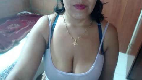 Snapshot of meganny_2023 chatting on 02.04.25 Danny online show from 02.04.25