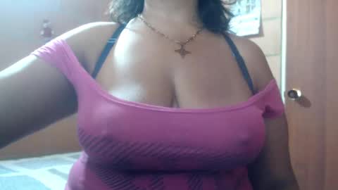 Snapshot of meganny_2023 chatting on 02.11.25 Danny online show from 02.11.25