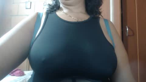 Snapshot of meganny_2023 chatting on 02.14.25 Danny online show from 02.14.25