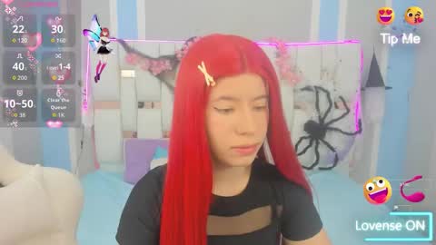 Snapshot of meganqueen2 chatting on 11.01.25 Megan Queen online show from 11.01.25