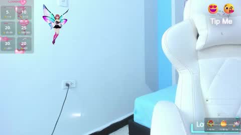 Megan Queen online show from 11.18.25