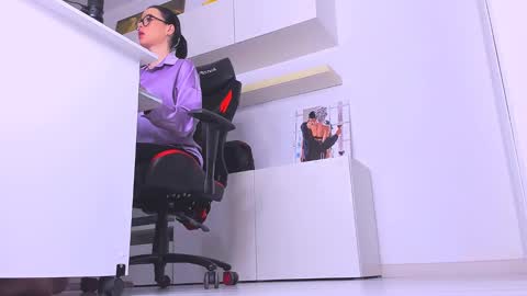 Megan online show from 02.02.25