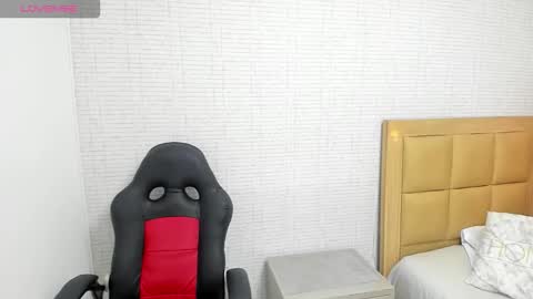 M E G A N  online show from 09.24.25