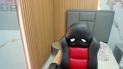 M E G A N  online show from 11.11.25