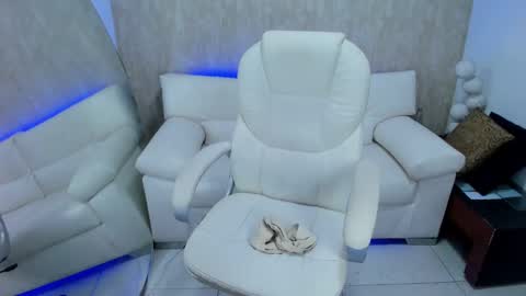 meggan online show from 01.10.25