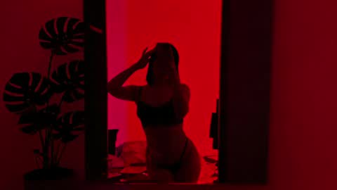 Snapshot of meggan_foxxy chatting on 06.07.26 meggan_foxxy online show from 06.07.26