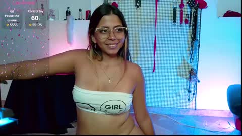 Snapshot of meggan_greey chatting on 12.28.24 Your best slave  online show from 12.28.24
