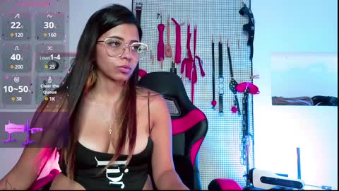 Snapshot of meggan_greey chatting on 01.01.25 Your best slave  online show from 01.01.25
