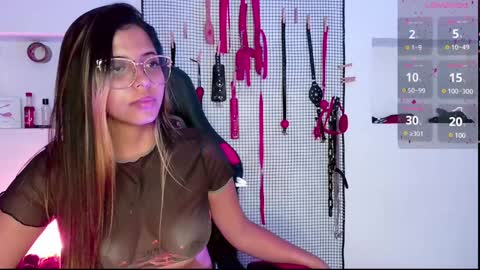 Snapshot of meggan_greey chatting on 01.11.25 Your best slave  online show from 01.11.25