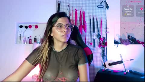 Snapshot of meggan_greey chatting on 01.17.25 Your best slave  online show from 01.17.25