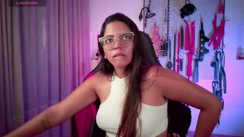 Snapshot of meggan_greey chatting on 09.09.25 Your best slave  online show from 09.09.25