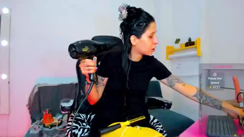 Juli online show from 03.17.26