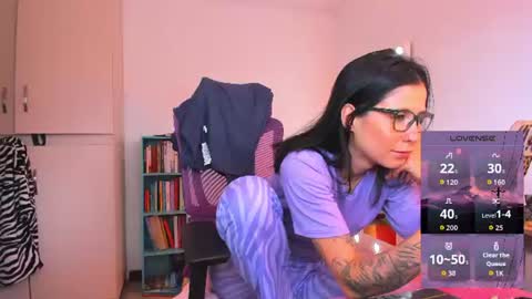 Juli online show from 06.12.26