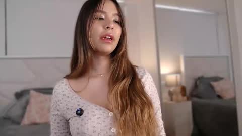 Meggui online show from 04.05.26