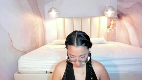 Snapshot of meggy_mae chatting on 04.30.26 MEGGY MAE online show from 04.30.26