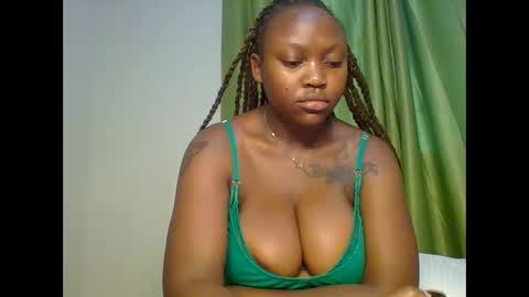 Snapshot of meghan_spice chatting on 09.13.25 meghan_spice online show from 09.13.25