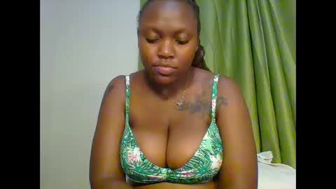 Snapshot of meghan_spice chatting on 09.14.25 meghan_spice online show from 09.14.25