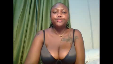 Snapshot of meghan_spice chatting on 10.13.25 meghan_spice online show from 10.13.25