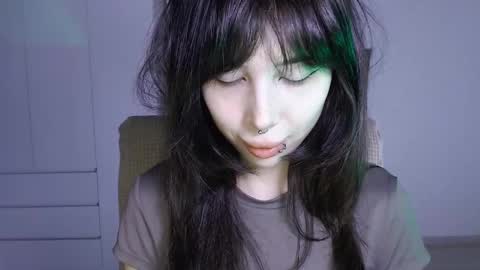 Snapshot of meitenshi chatting on 04.11.26 mori3 online show from 04.11.26