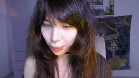 Snapshot of meitenshi chatting on 04.17.26 mori3 online show from 04.17.26