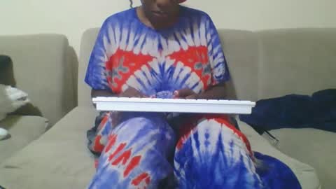 pretty online show from 11.17.25