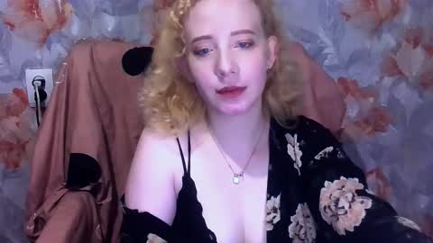 Mel Mellie online show from 12.04.25