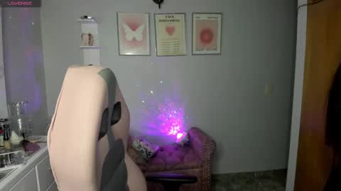 Snapshot of melaany_ chatting on 09.23.25 Melaany online show from 09.23.25