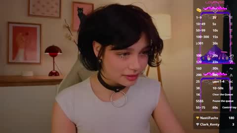 Snapshot of melan1e_ chatting on 02.19.25 mel online show from 02.19.25