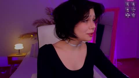 Snapshot of melan1e_ chatting on 02.27.25 mel online show from 02.27.25