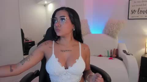 Snapshot of melan_owen chatting on 07.25.26 melan_owen online show from 07.25.26