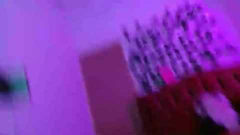 Snapshot of melani_cute01 chatting on 10.05.25 melani_cute01 online show from 10.05.25