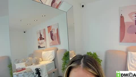 Melanie Baez online show from 01.28.25