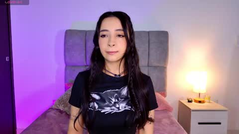 Snapshot of melanie__hills chatting on 07.15.26 Melanie online show from 07.15.26